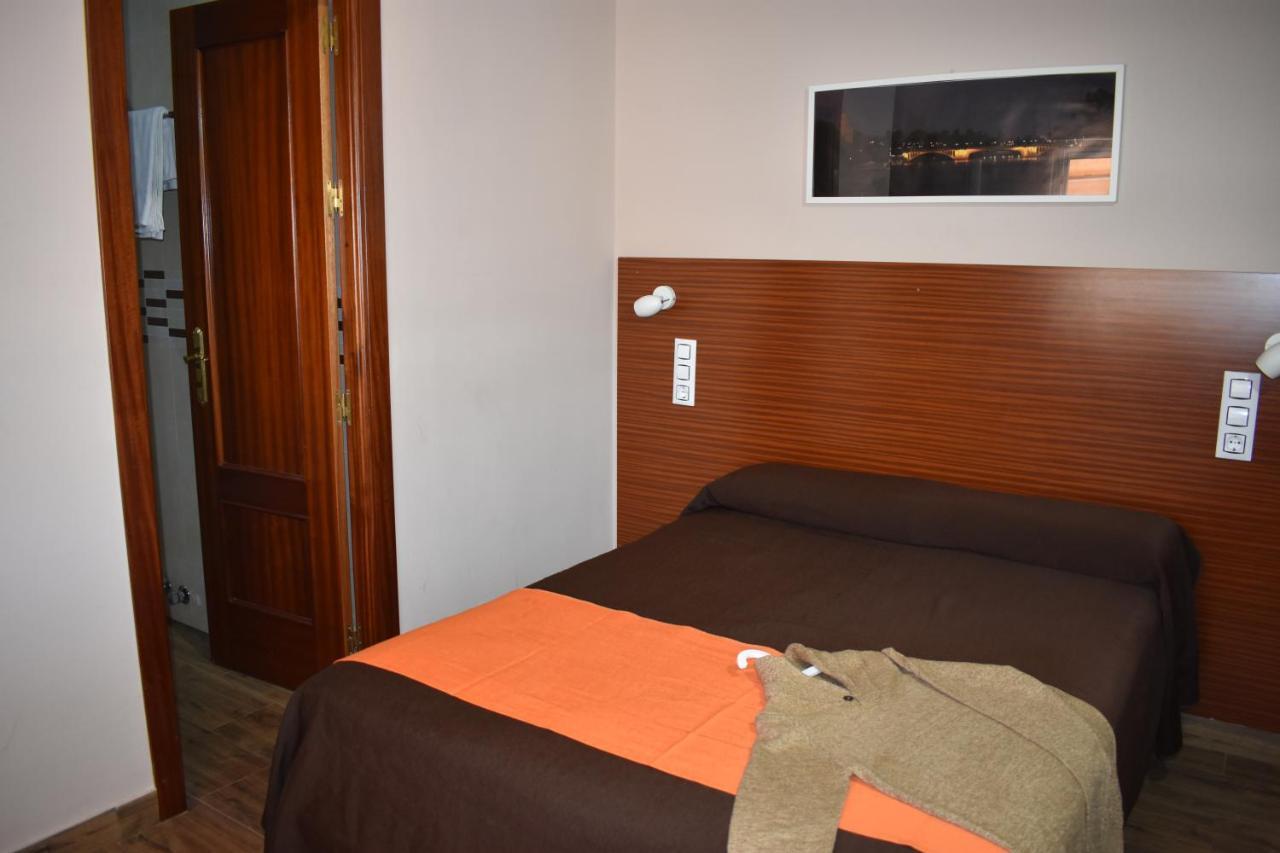 Hostal Alamare Sevilla Exterior foto